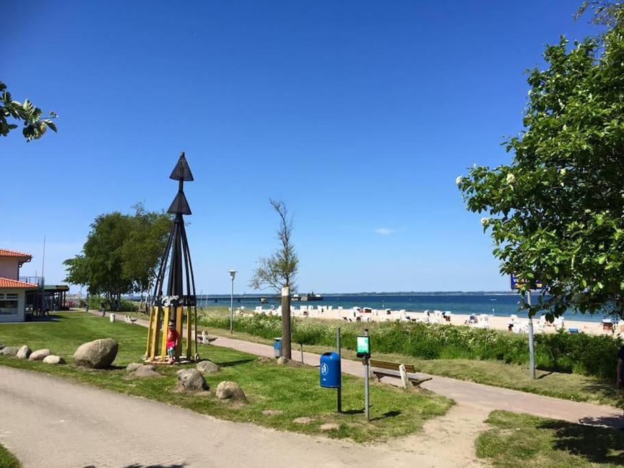 Neue Ferienwohnung Kuestennaehe Mit Terrasse 3Km Zum Strand Osdorf Dış mekan fotoğraf